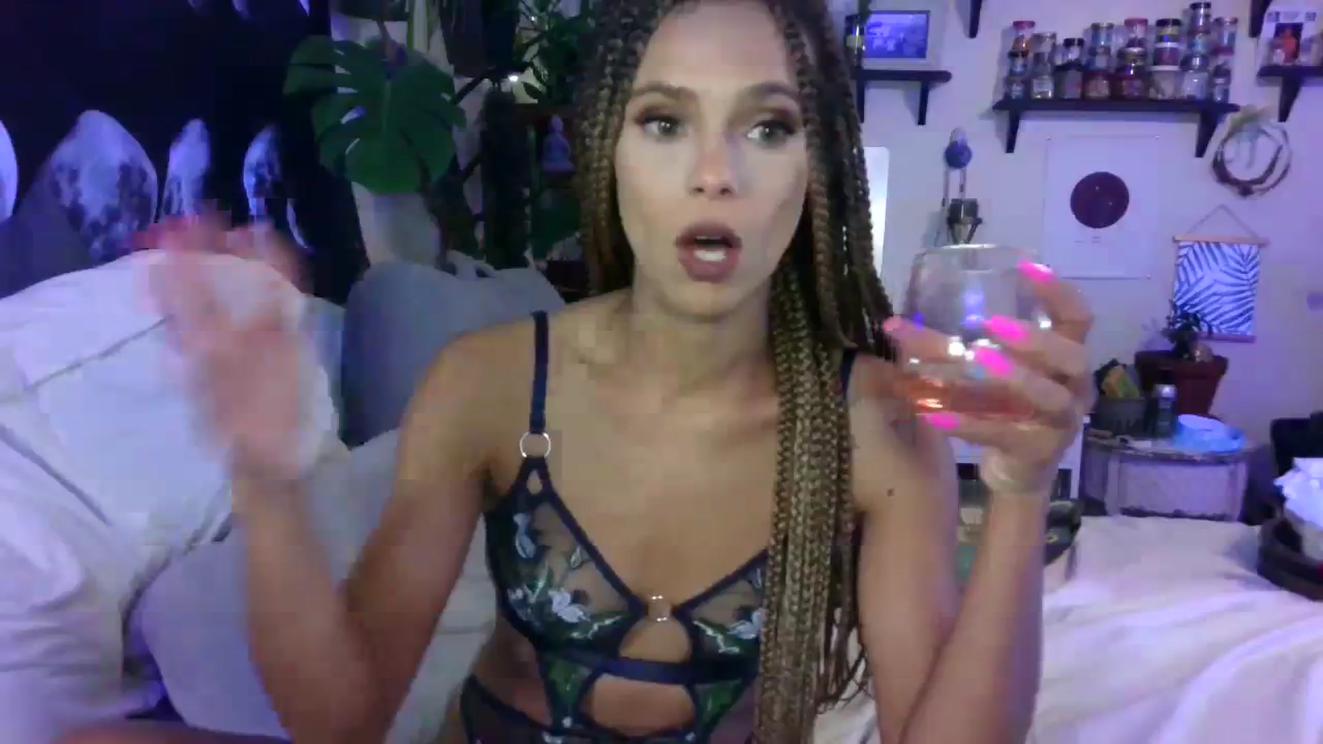 Gallery image thumbnail from LunarLexxx's myfreecams stream on, 07/30/2023, 08:20 image 8 of 20