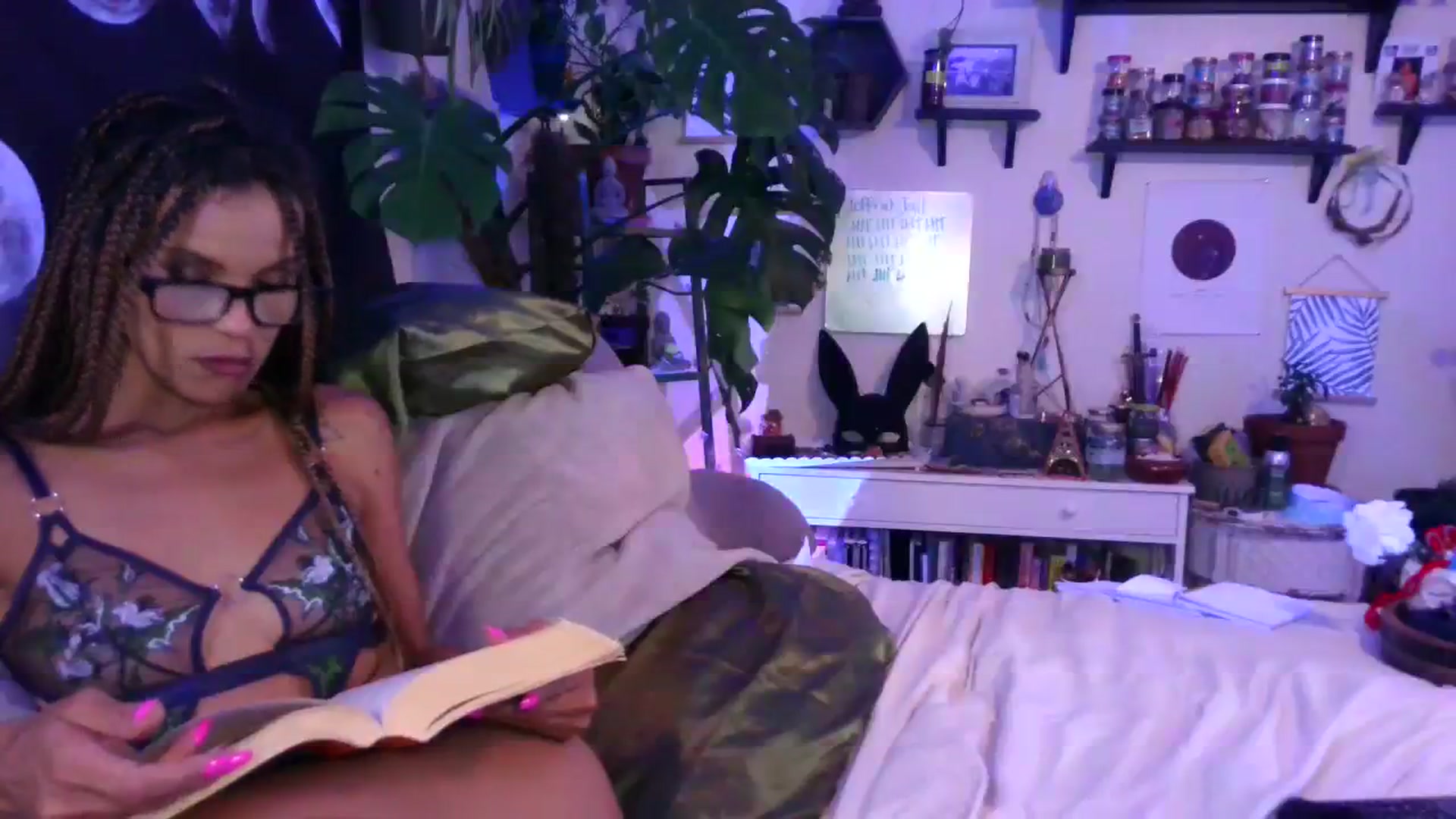 Gallery image thumbnail from LunarLexxx's myfreecams stream on, 07/30/2023, 09:34 image 2 of 20