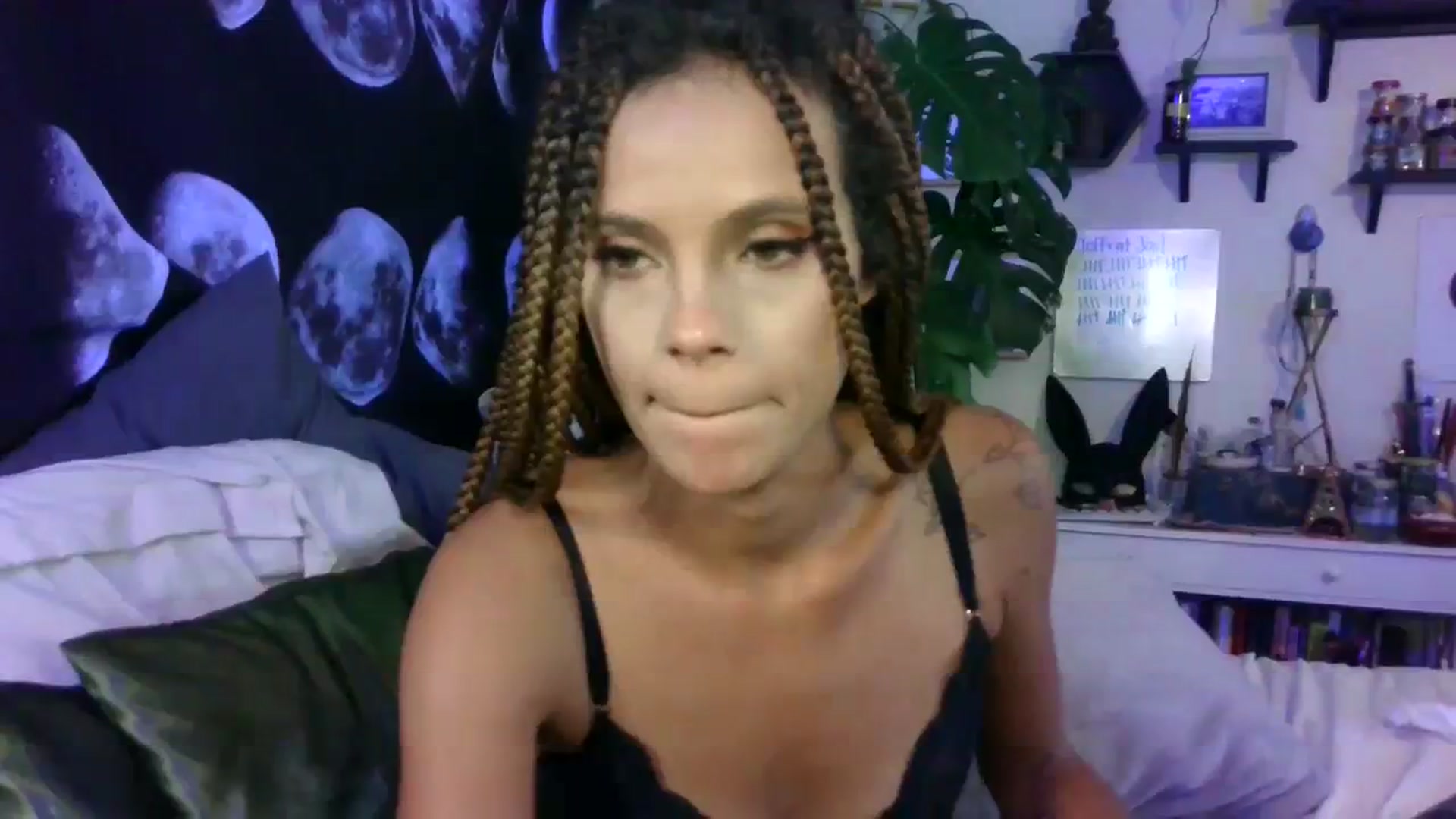 Gallery image thumbnail from LunarLexxx's myfreecams stream on, 08/01/2023, 09:26 image 3 of 20
