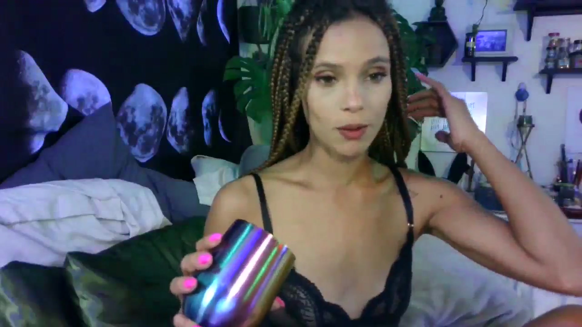 Gallery image thumbnail from LunarLexxx's myfreecams stream on, 08/01/2023, 09:26 image 7 of 20