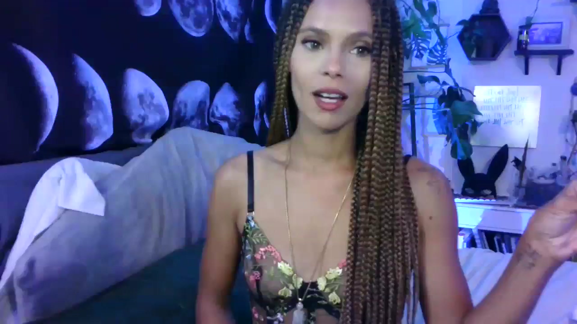 Gallery image thumbnail from LunarLexxx's myfreecams stream on, 08/03/2023, 08:55 image 19 of 20