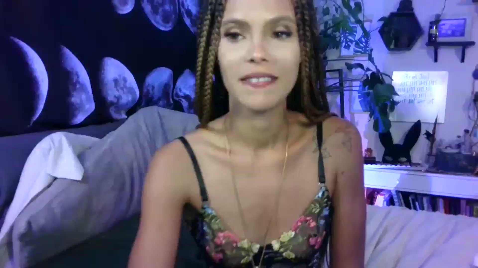 Gallery image thumbnail from LunarLexxx's myfreecams stream on, 08/03/2023, 08:55 image 17 of 20