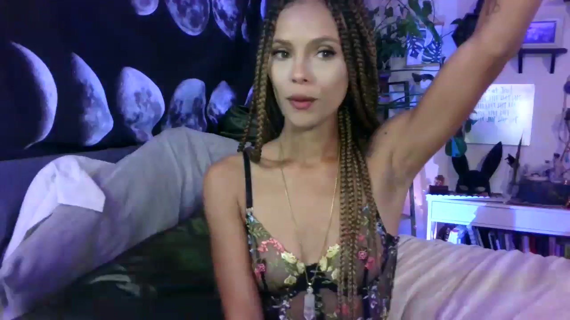 Gallery image thumbnail from LunarLexxx's myfreecams stream on, 08/03/2023, 08:55 image 7 of 20