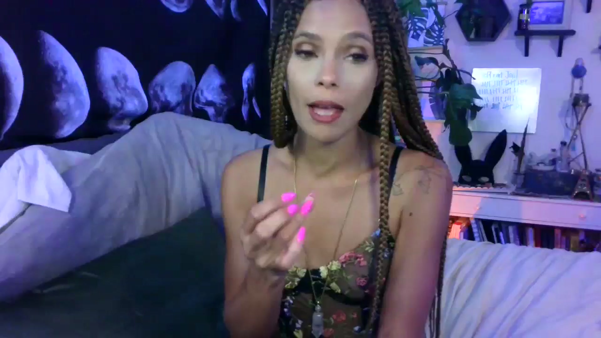 Gallery image thumbnail from LunarLexxx's myfreecams stream on, 08/03/2023, 10:18 image 16 of 20