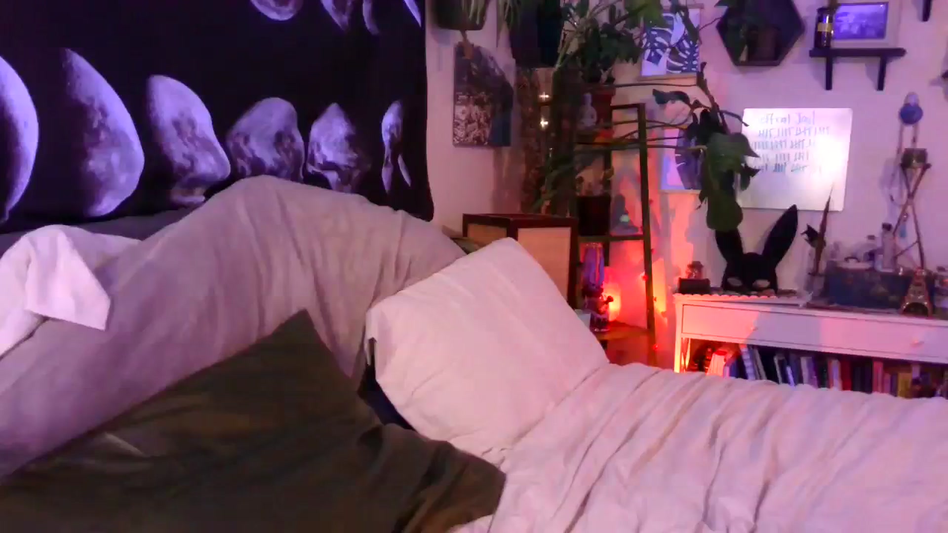 Gallery image thumbnail from LunarLexxx's myfreecams stream on, 08/03/2023, 10:18 image 19 of 20