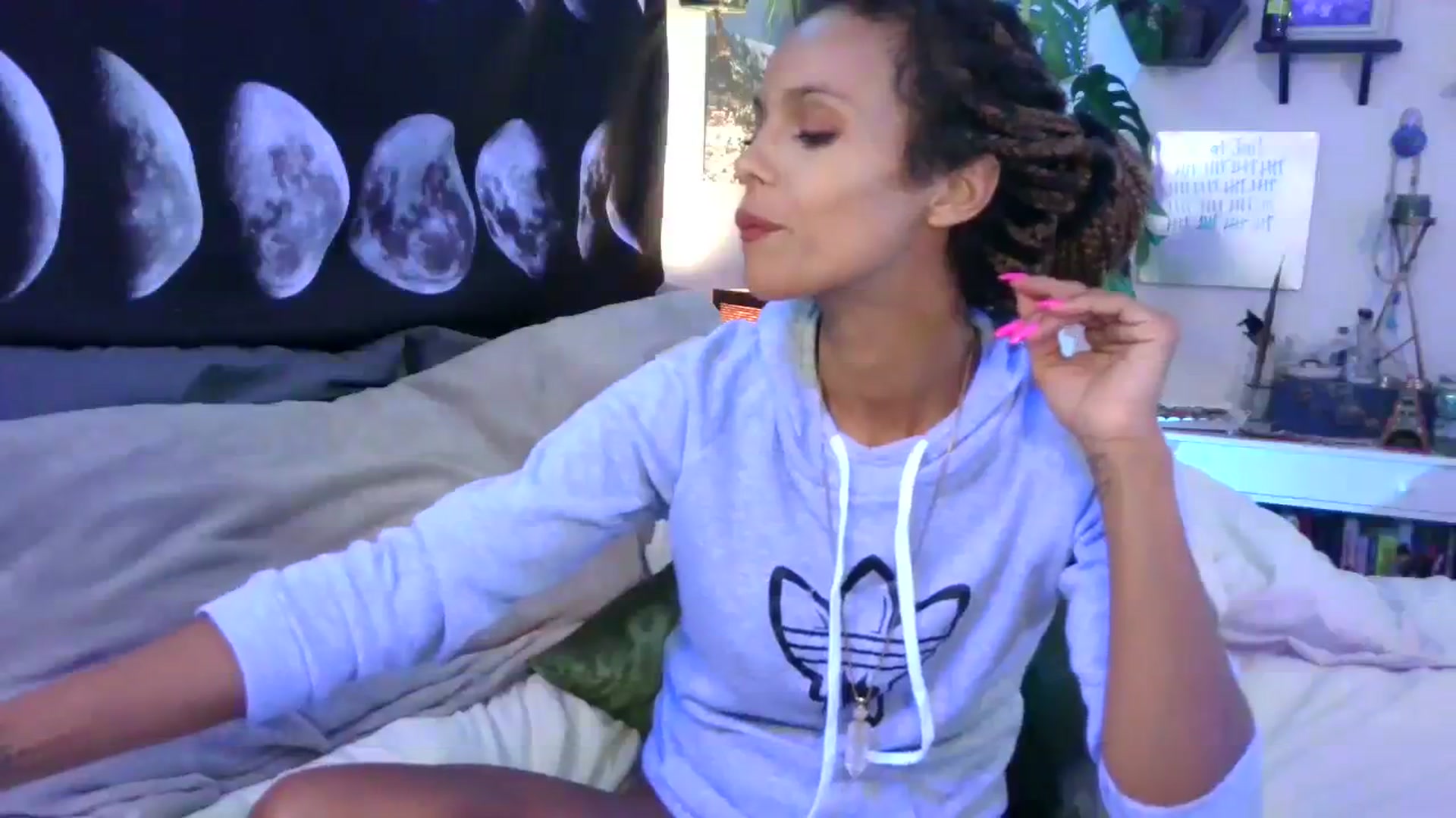Gallery image thumbnail from LunarLexxx's myfreecams stream on, 08/05/2023, 13:22 image 20 of 20
