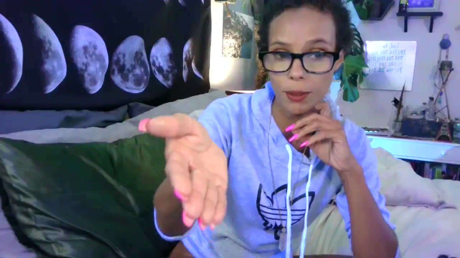 Gallery image thumbnail from LunarLexxx's myfreecams stream on, 08/05/2023, 13:22 image 14 of 20