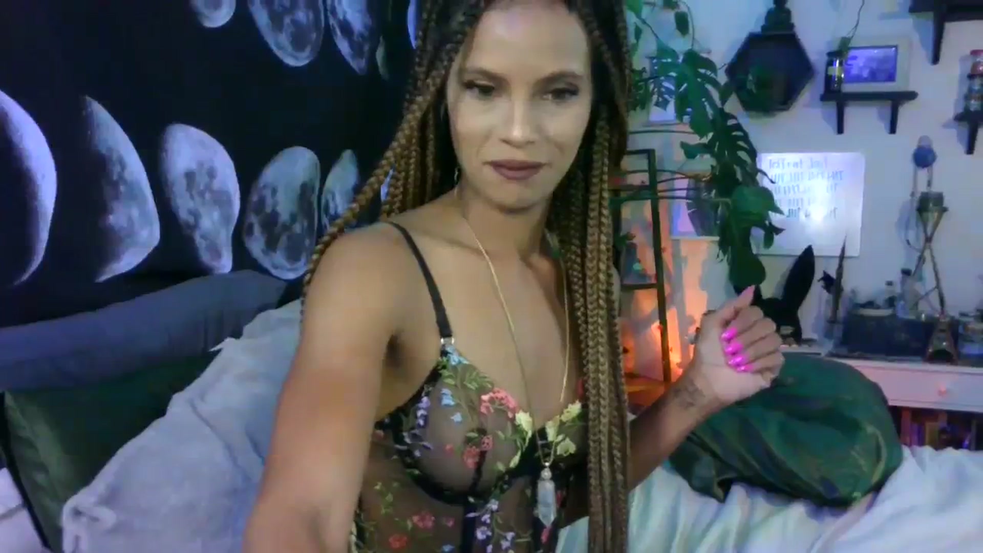 Gallery image thumbnail from LunarLexxx's myfreecams stream on, 08/08/2023, 08:29 image 2 of 20
