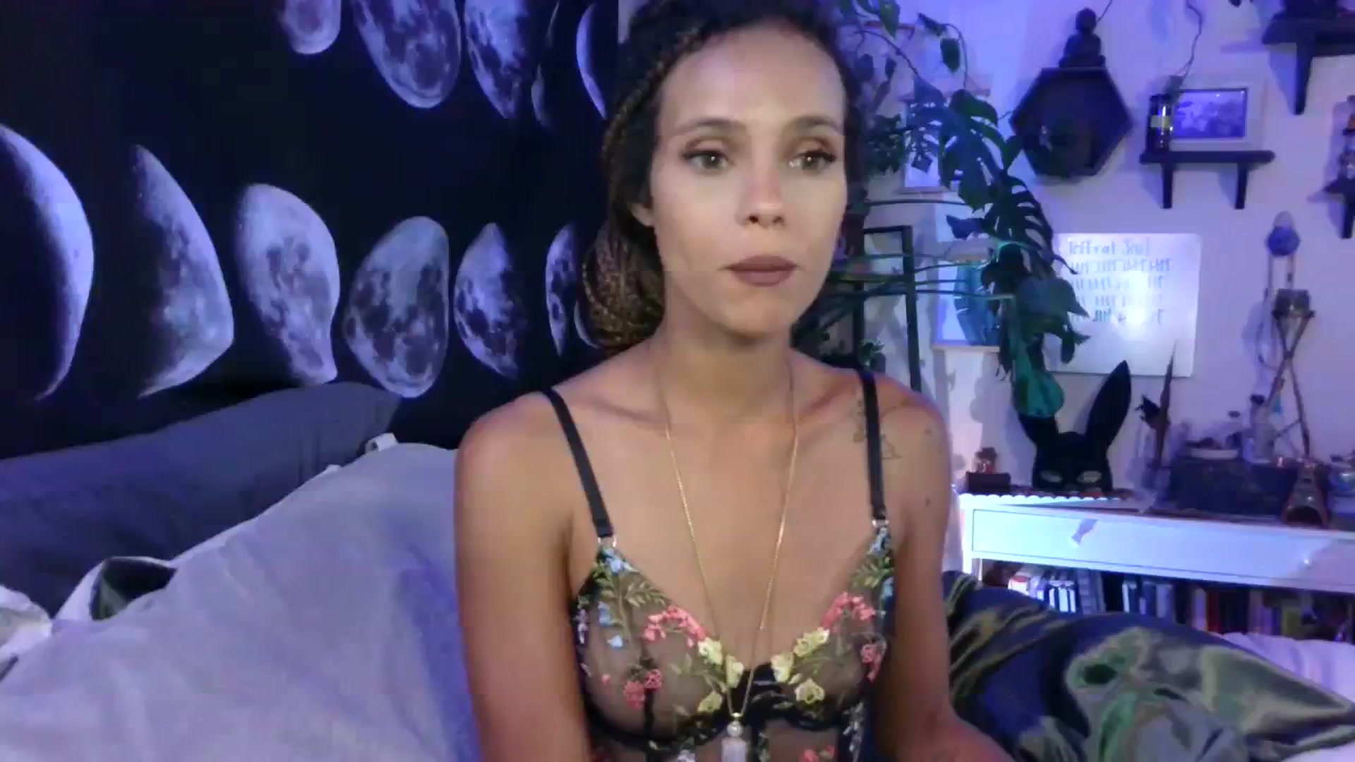 Gallery image thumbnail from LunarLexxx's myfreecams stream on, 08/08/2023, 10:16 image 20 of 20