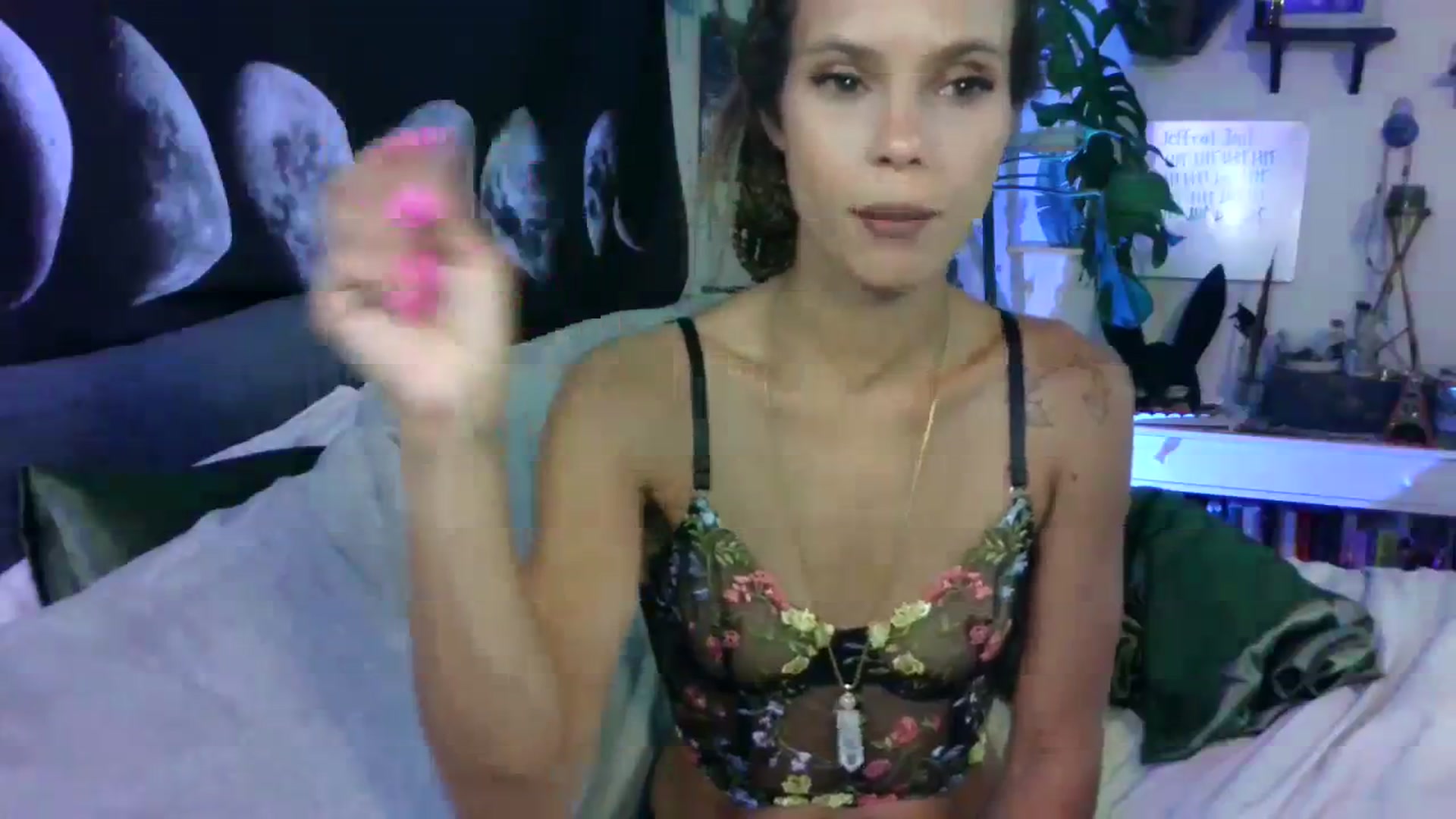Gallery image thumbnail from LunarLexxx's myfreecams stream on, 08/08/2023, 10:16 image 7 of 20