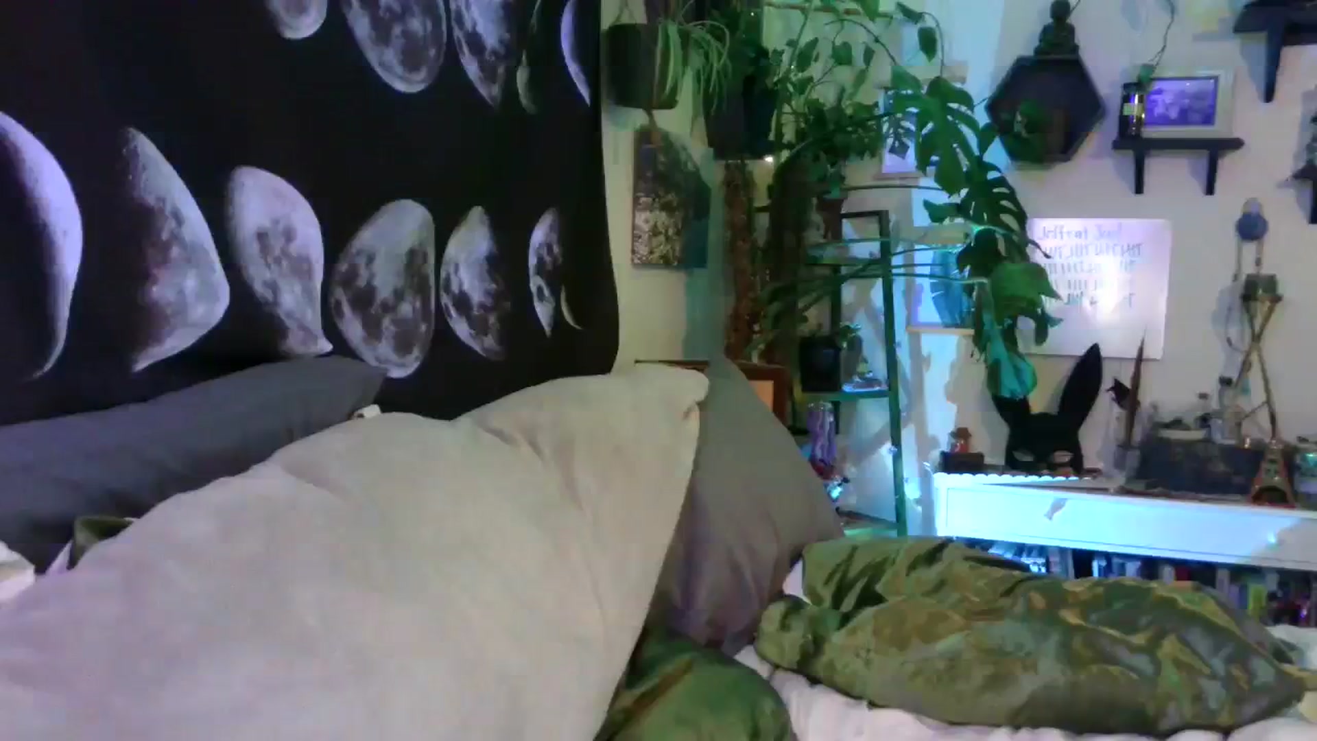 Gallery image thumbnail from LunarLexxx's myfreecams stream on, 08/08/2023, 12:33 image 9 of 20