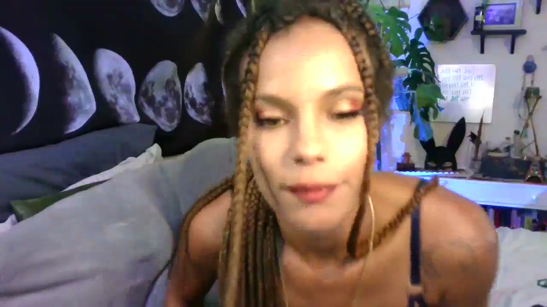 Gallery image thumbnail from LunarLexxx's myfreecams stream on, 08/09/2023, 08:52 image 13 of 20