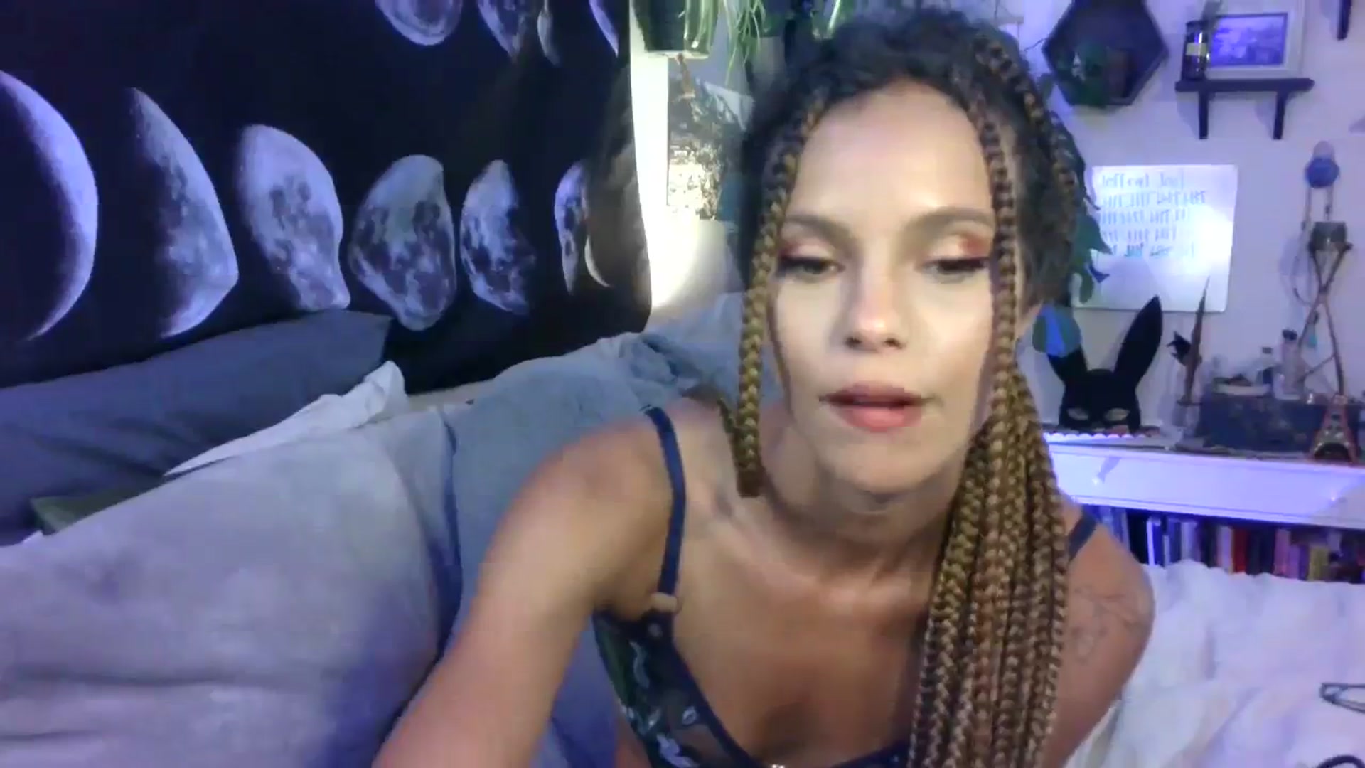 Gallery image thumbnail from LunarLexxx's myfreecams stream on, 08/09/2023, 08:52 image 9 of 20