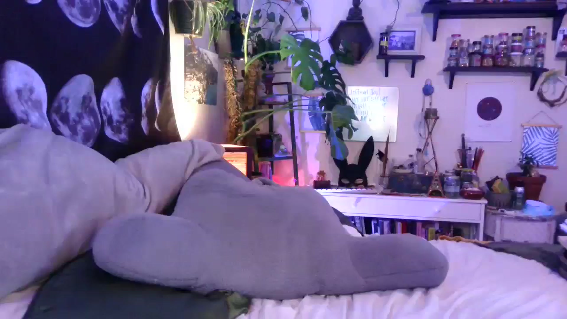Gallery image thumbnail from LunarLexxx's myfreecams stream on, 08/10/2023, 09:47 image 14 of 20