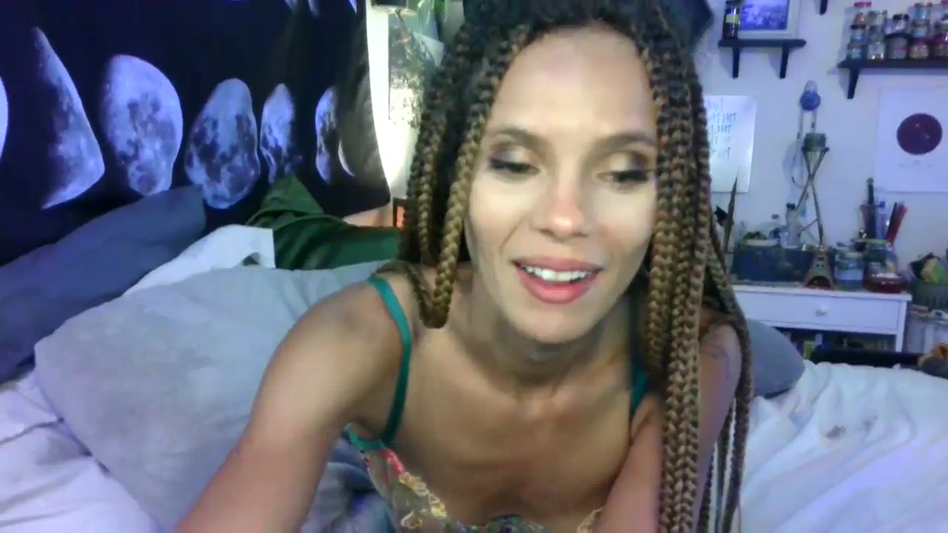 Gallery image thumbnail from LunarLexxx's myfreecams stream on, 08/12/2023, 10:02 image 18 of 20