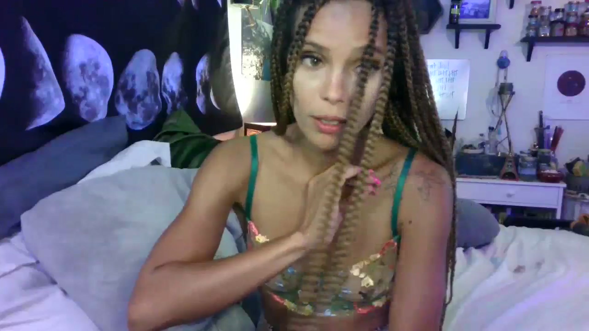 Gallery image thumbnail from LunarLexxx's myfreecams stream on, 08/12/2023, 10:02 image 20 of 20