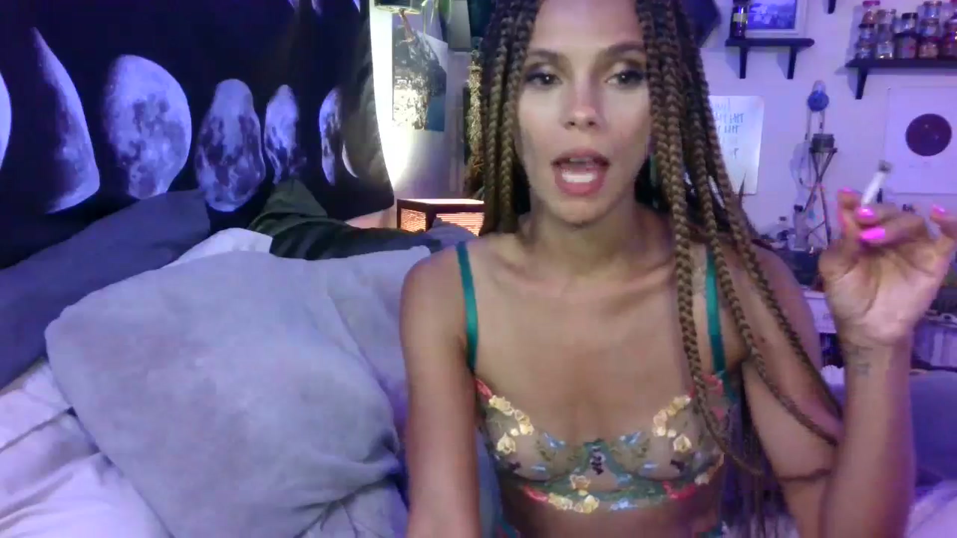 Gallery image thumbnail from LunarLexxx's myfreecams stream on, 08/12/2023, 10:02 image 11 of 20