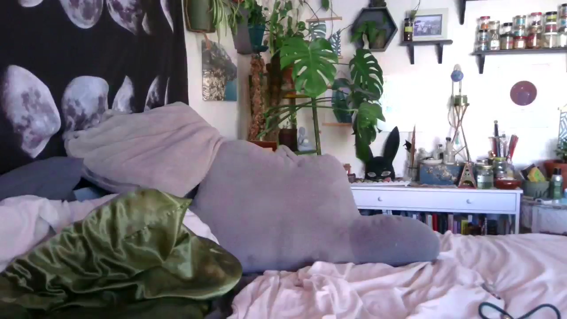 Gallery image thumbnail from LunarLexxx's myfreecams stream on, 08/14/2023, 17:17 image 20 of 20