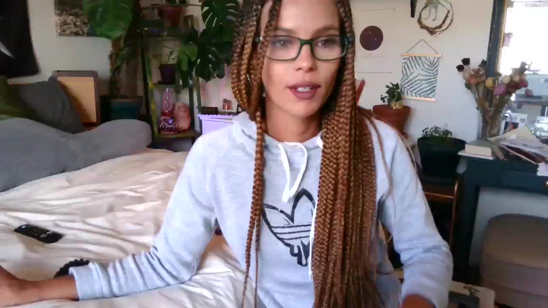 Gallery image thumbnail from LunarLexxx's myfreecams stream on, 08/15/2023, 18:19 image 3 of 20