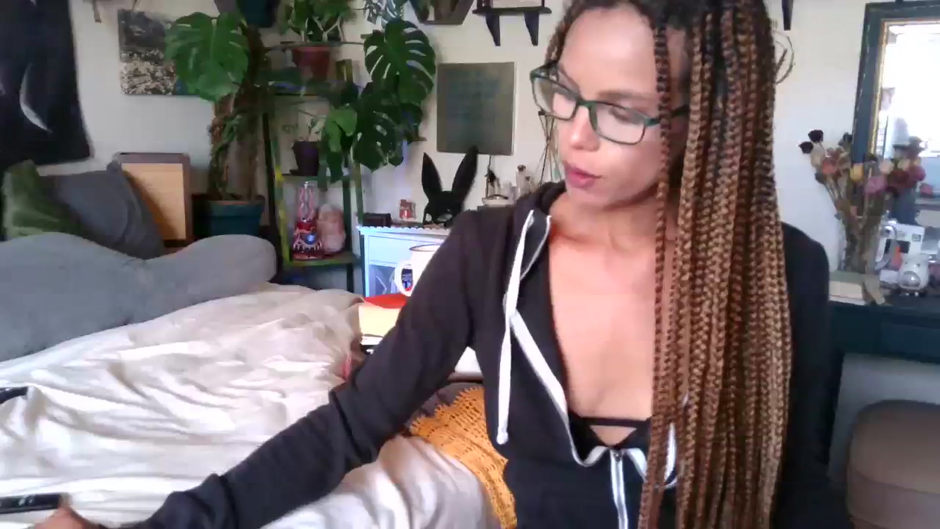 Gallery image thumbnail from LunarLexxx's myfreecams stream on, 08/15/2023, 18:19 image 8 of 20