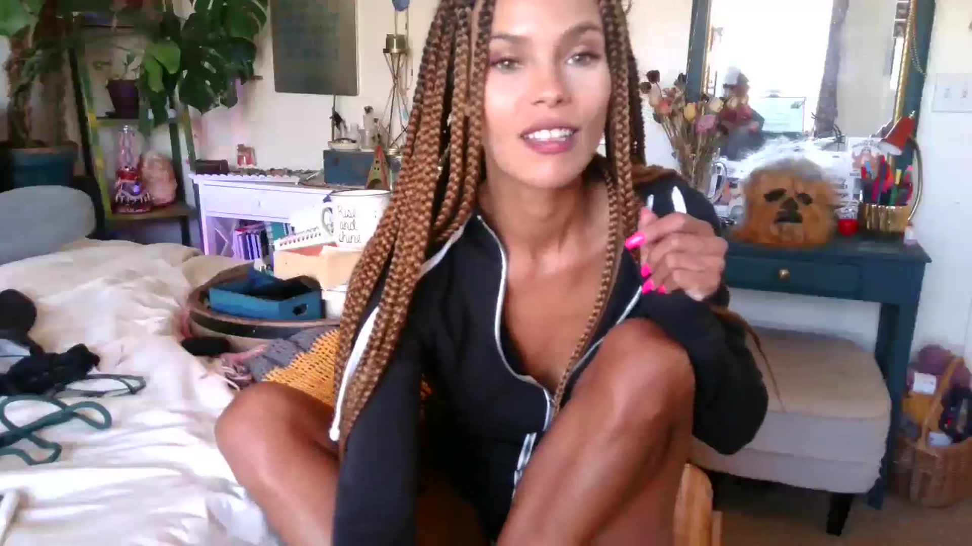 Gallery image thumbnail from LunarLexxx's myfreecams stream on, 08/15/2023, 19:59 image 4 of 20