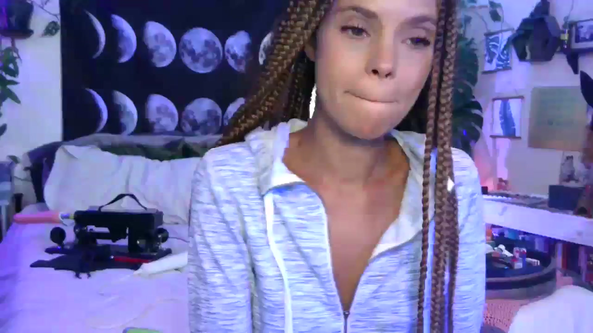 Gallery image thumbnail from LunarLexxx's myfreecams stream on, 08/17/2023, 10:02 image 9 of 20