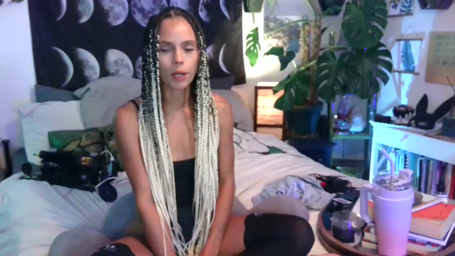 Gallery image thumbnail from LunarLexxx's myfreecams stream on, 08/24/2023, 08:26 image 17 of 20