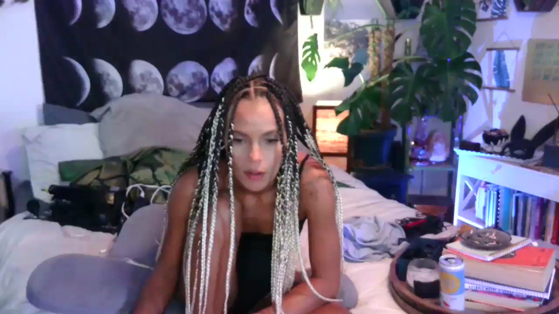 Gallery image thumbnail from LunarLexxx's myfreecams stream on, 08/24/2023, 10:03 image 10 of 20