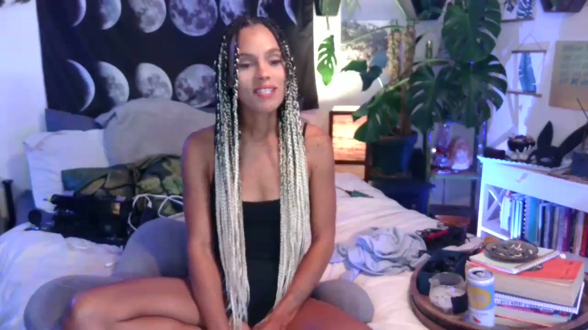 Gallery image thumbnail from LunarLexxx's myfreecams stream on, 08/24/2023, 10:03 image 12 of 20
