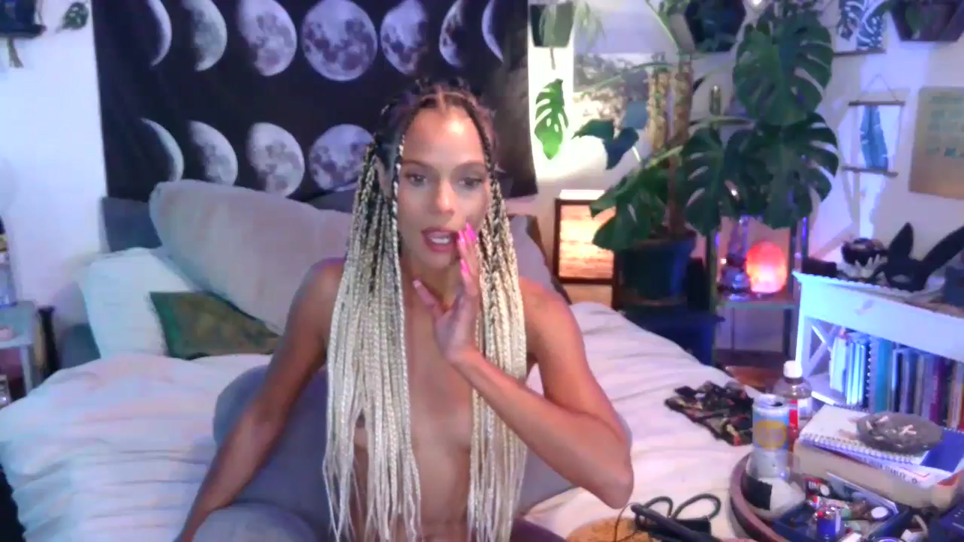 Gallery image thumbnail from LunarLexxx's myfreecams stream on, 08/25/2023, 08:48 image 20 of 20