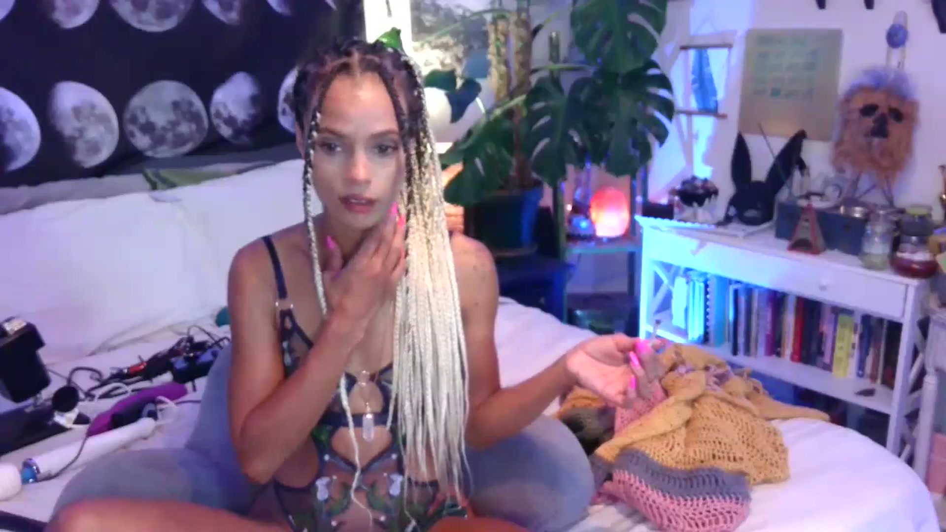 Gallery image thumbnail from LunarLexxx's myfreecams stream on, 08/26/2023, 10:23 image 12 of 20