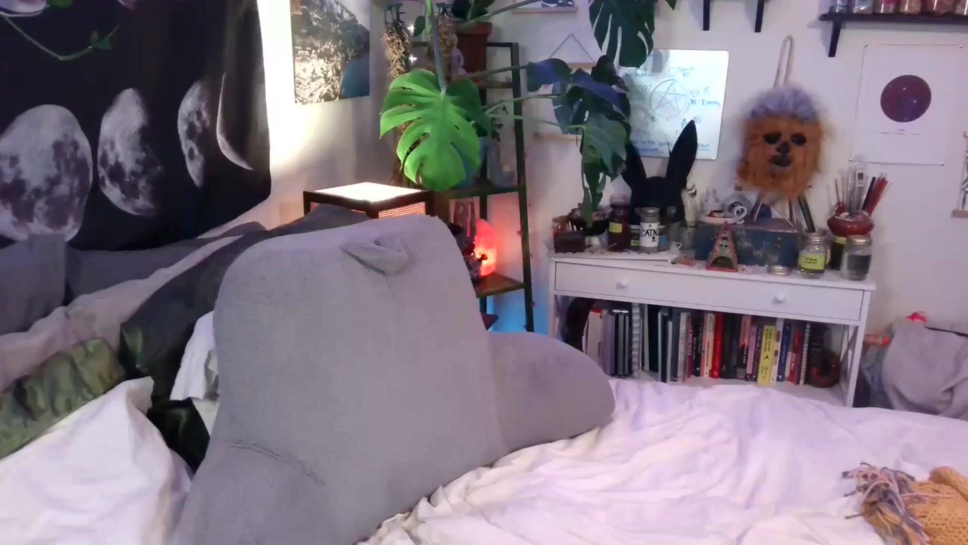 Gallery image thumbnail from LunarLexxx's myfreecams stream on, 10/05/2023, 11:00 image 2 of 20