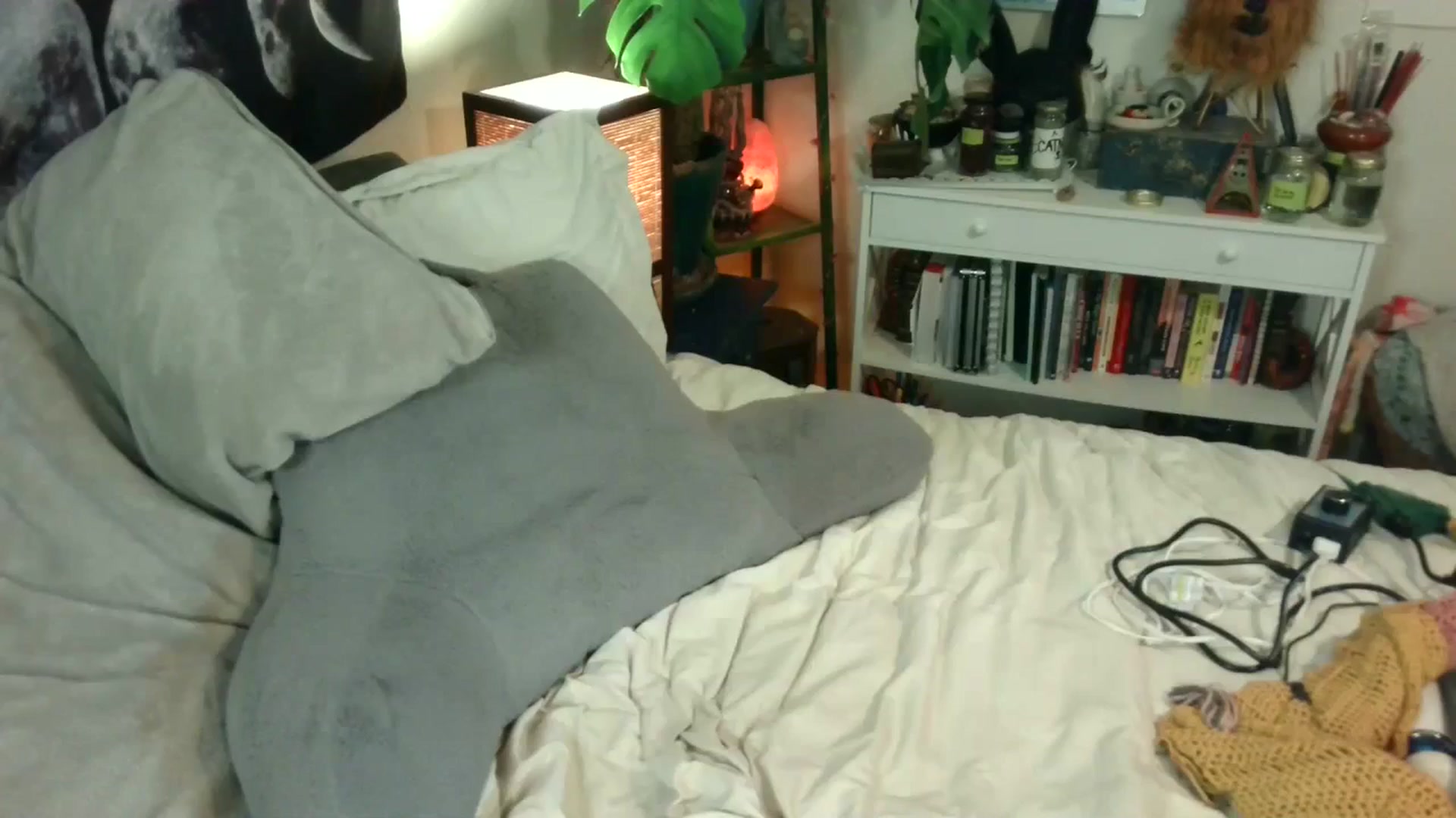 Gallery image thumbnail from LunarLexxx's myfreecams stream on, 10/07/2023, 07:48 image 13 of 20
