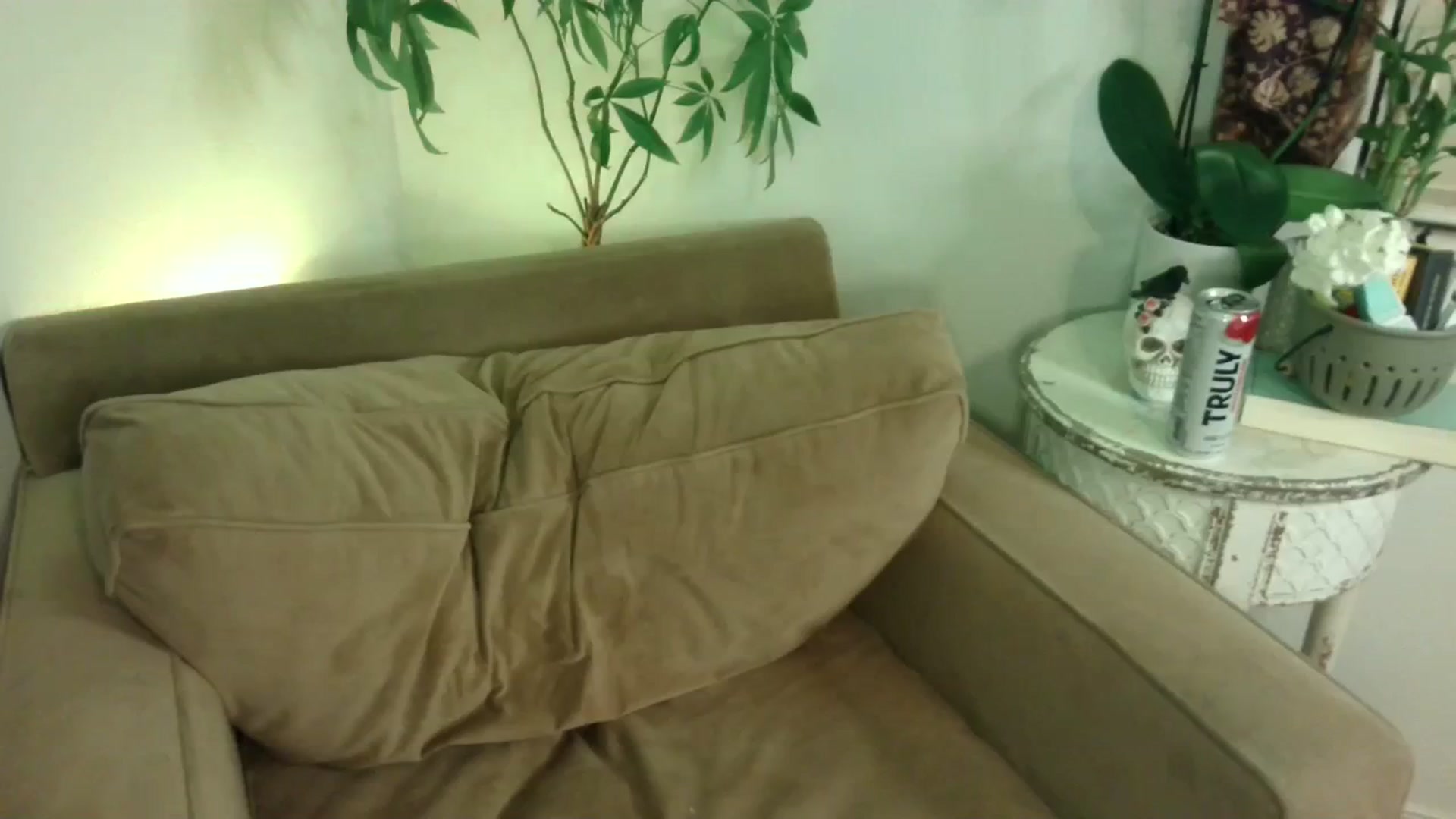 Gallery image thumbnail from LunarLexxx's myfreecams stream on, 10/08/2023, 07:28 image 10 of 20