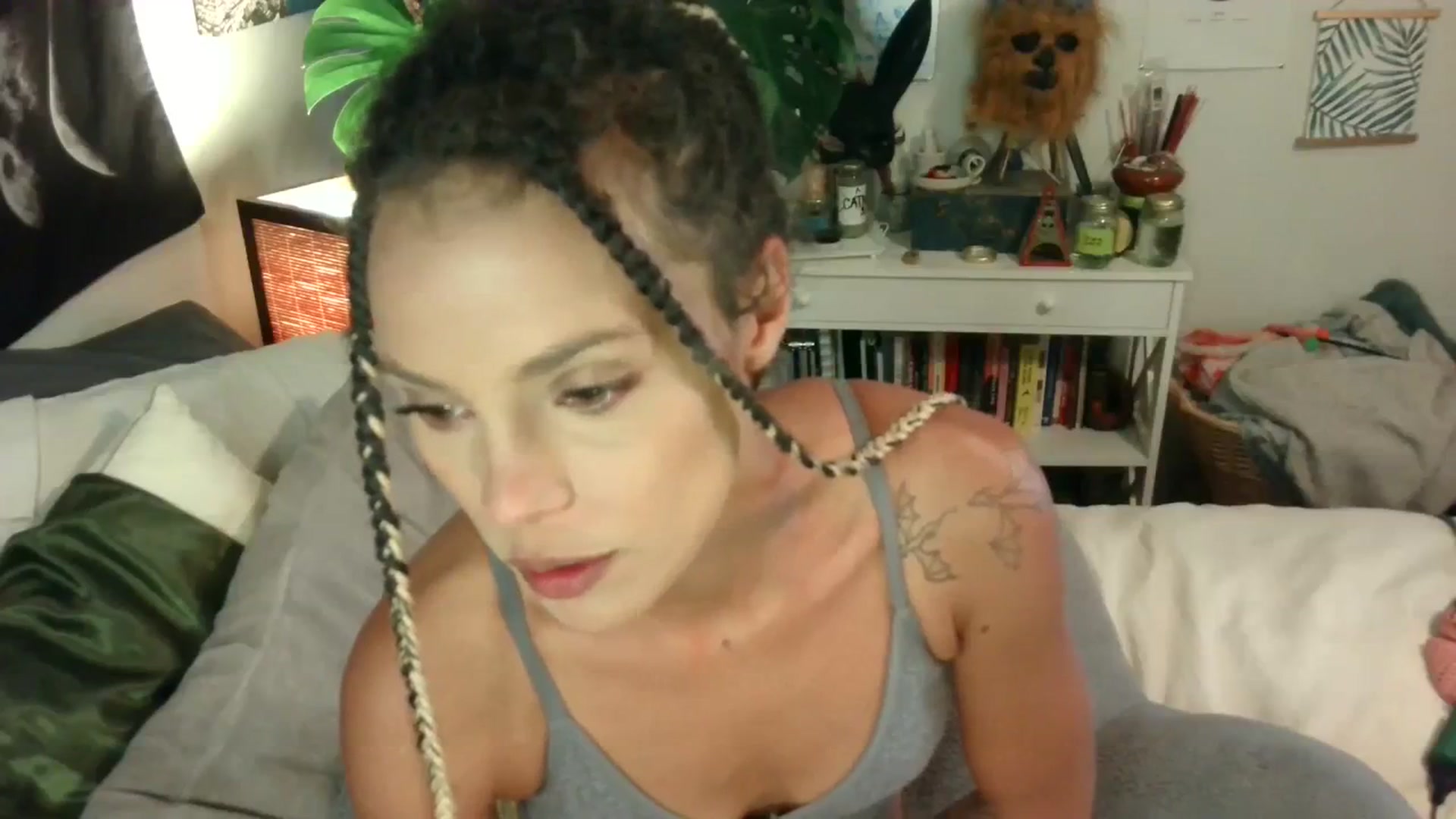 Gallery image thumbnail from LunarLexxx's myfreecams stream on, 10/19/2023, 07:59 image 18 of 20