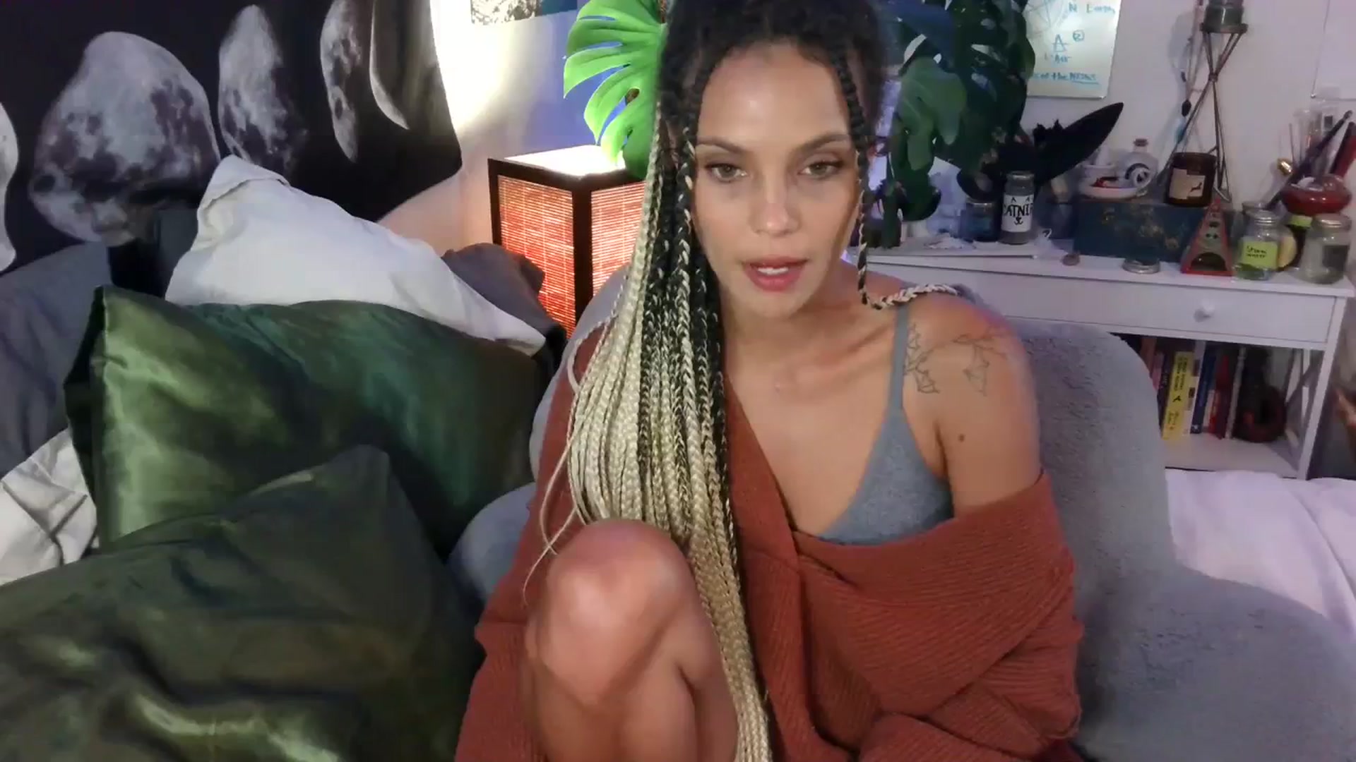 Gallery image thumbnail from LunarLexxx's myfreecams stream on, 10/26/2023, 07:20 image 2 of 20