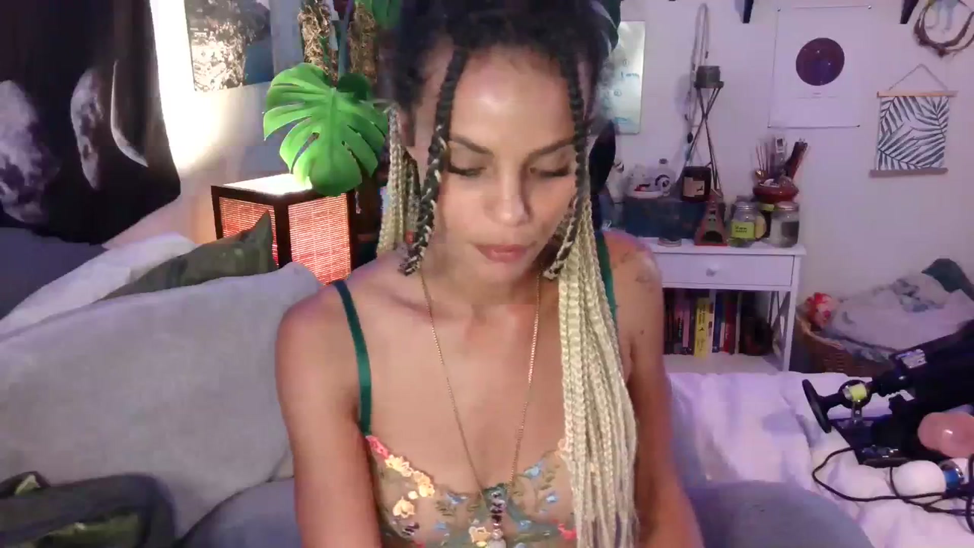 Gallery image thumbnail from LunarLexxx's myfreecams stream on, 10/27/2023, 06:13 image 11 of 20