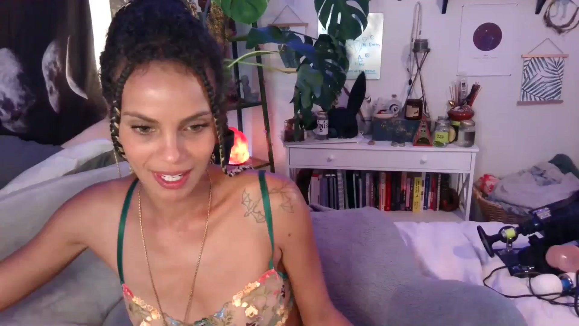 Gallery image thumbnail from LunarLexxx's myfreecams stream on, 10/27/2023, 06:13 image 10 of 20