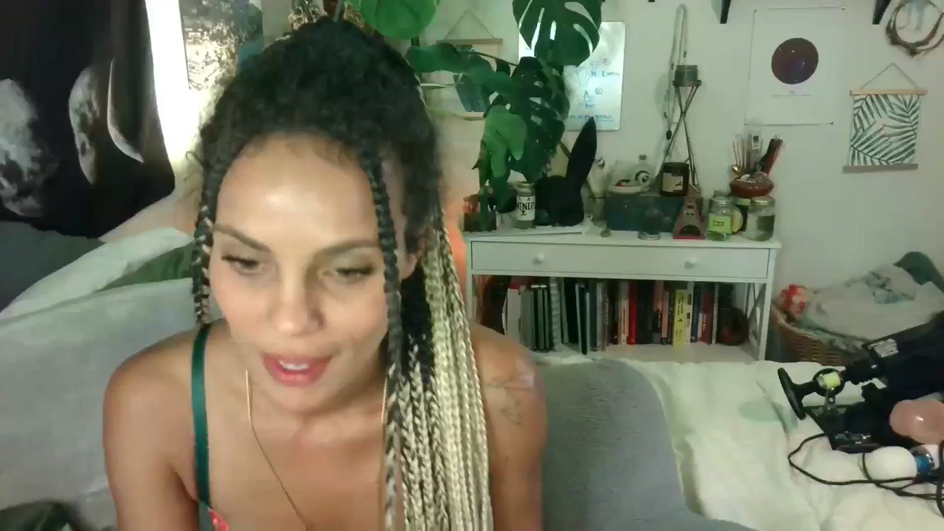 Gallery image thumbnail from LunarLexxx's myfreecams stream on, 10/27/2023, 06:13 image 6 of 20