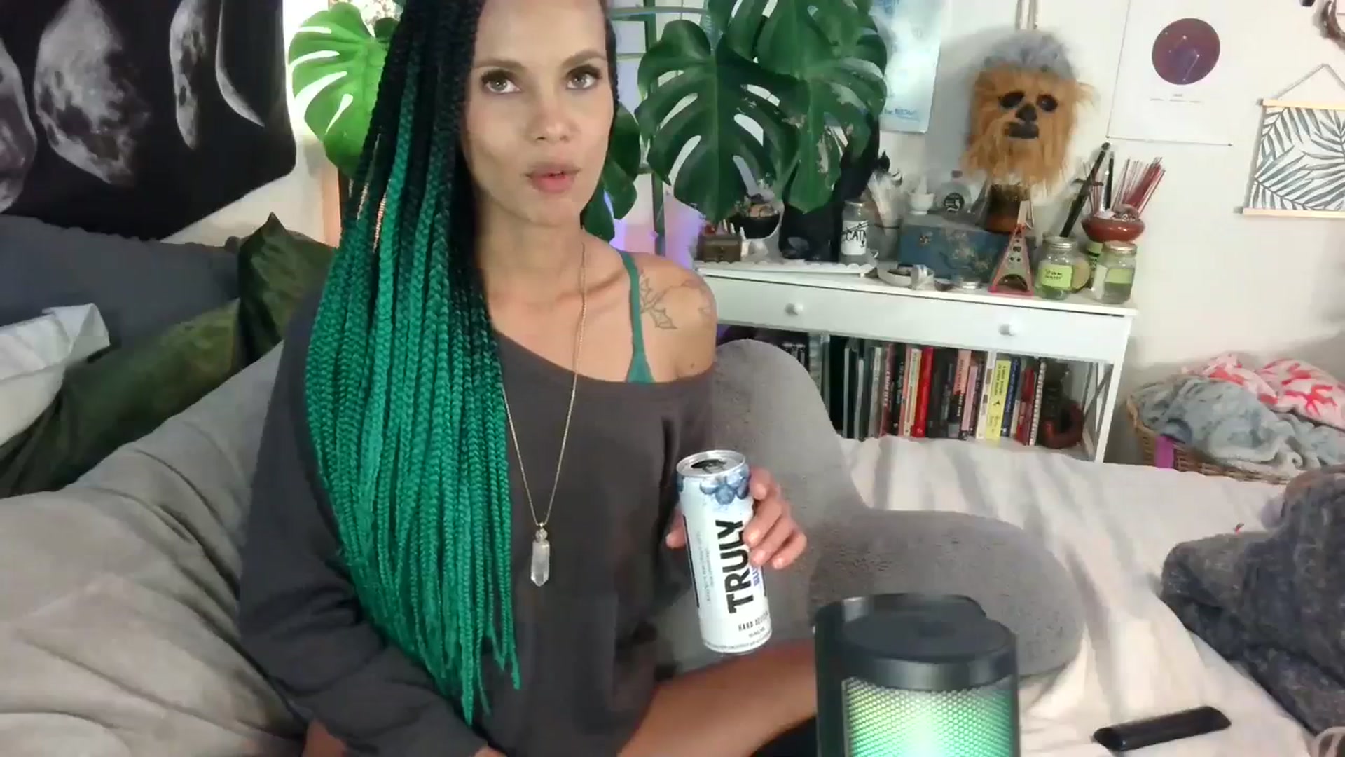 Gallery image thumbnail from LunarLexxx's myfreecams stream on, 11/16/2023, 12:31 image 13 of 20