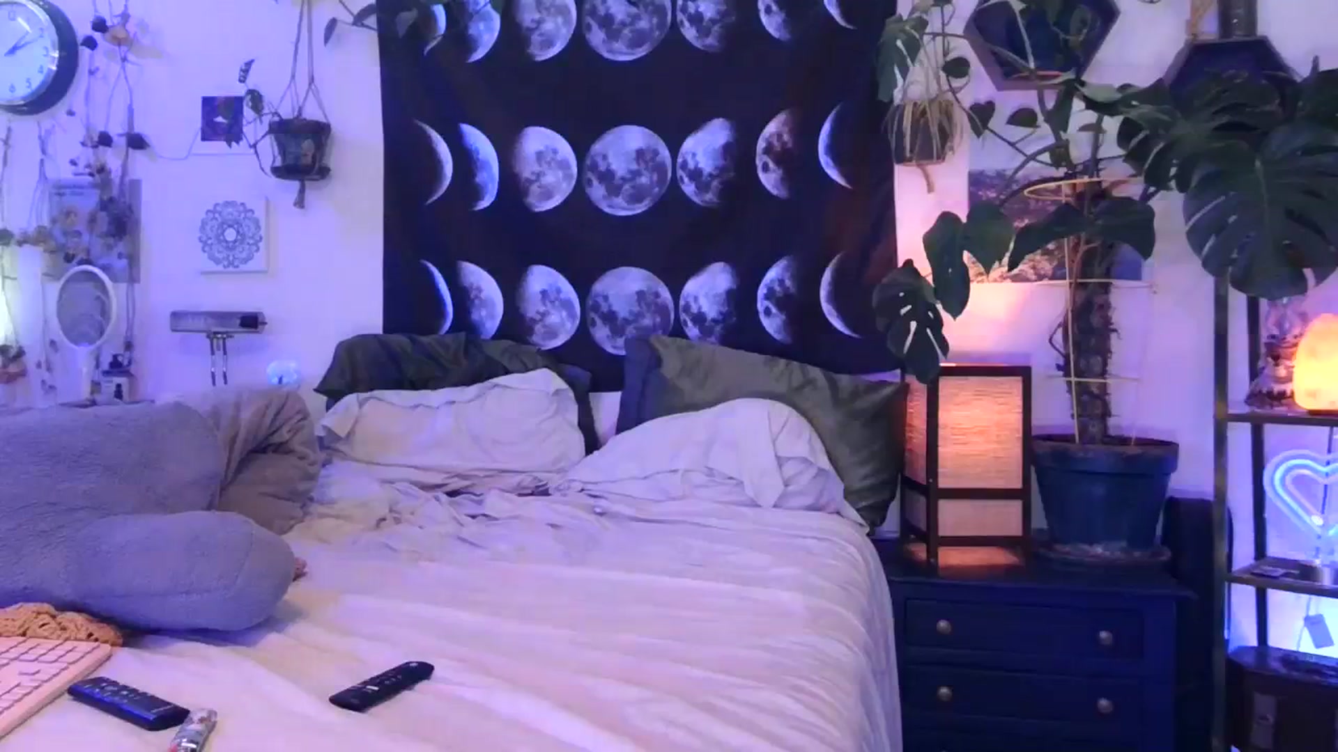 Gallery image thumbnail from LunarLexxx's myfreecams stream on, 03/09/2024, 10:47 image 15 of 20