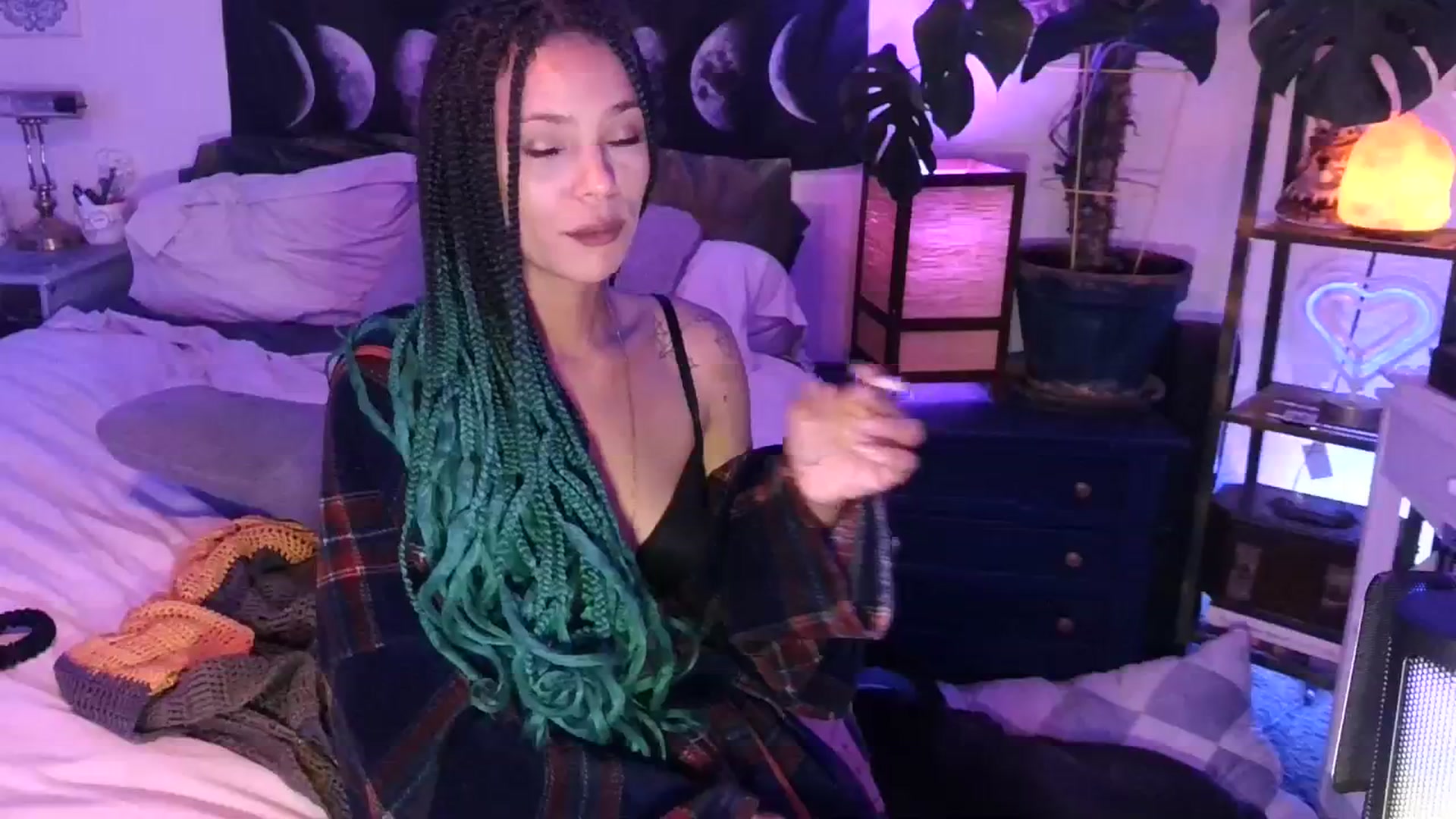 Gallery image thumbnail from LunarLexxx's myfreecams stream on, 03/10/2024, 12:19 image 9 of 20