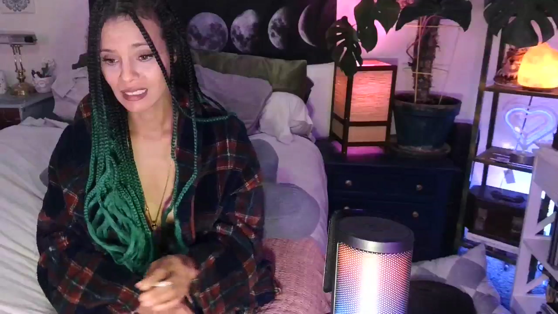 Gallery image thumbnail from LunarLexxx's myfreecams stream on, 03/10/2024, 12:19 image 15 of 20