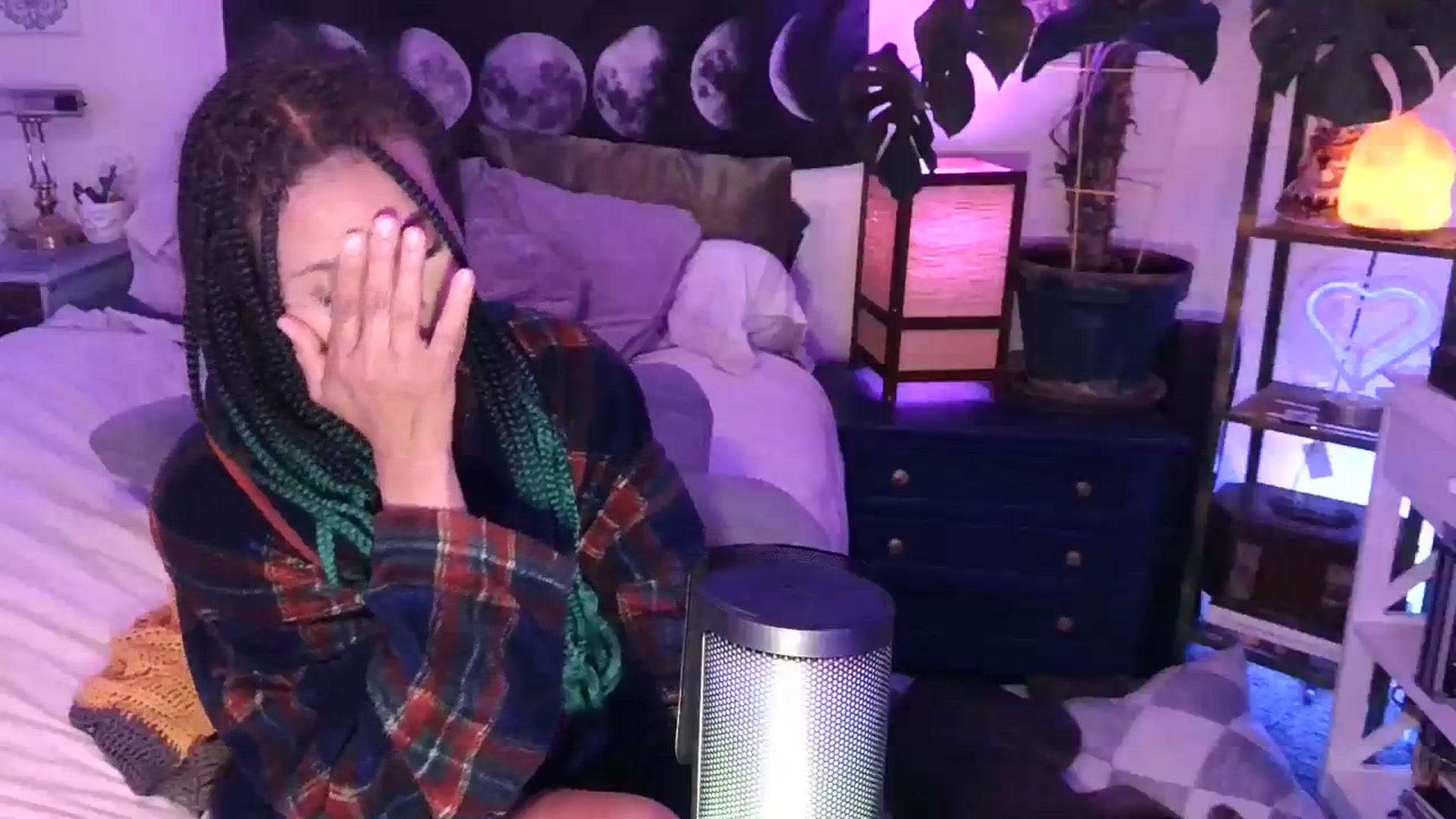 Gallery image thumbnail from LunarLexxx's myfreecams stream on, 03/10/2024, 12:19 image 11 of 20