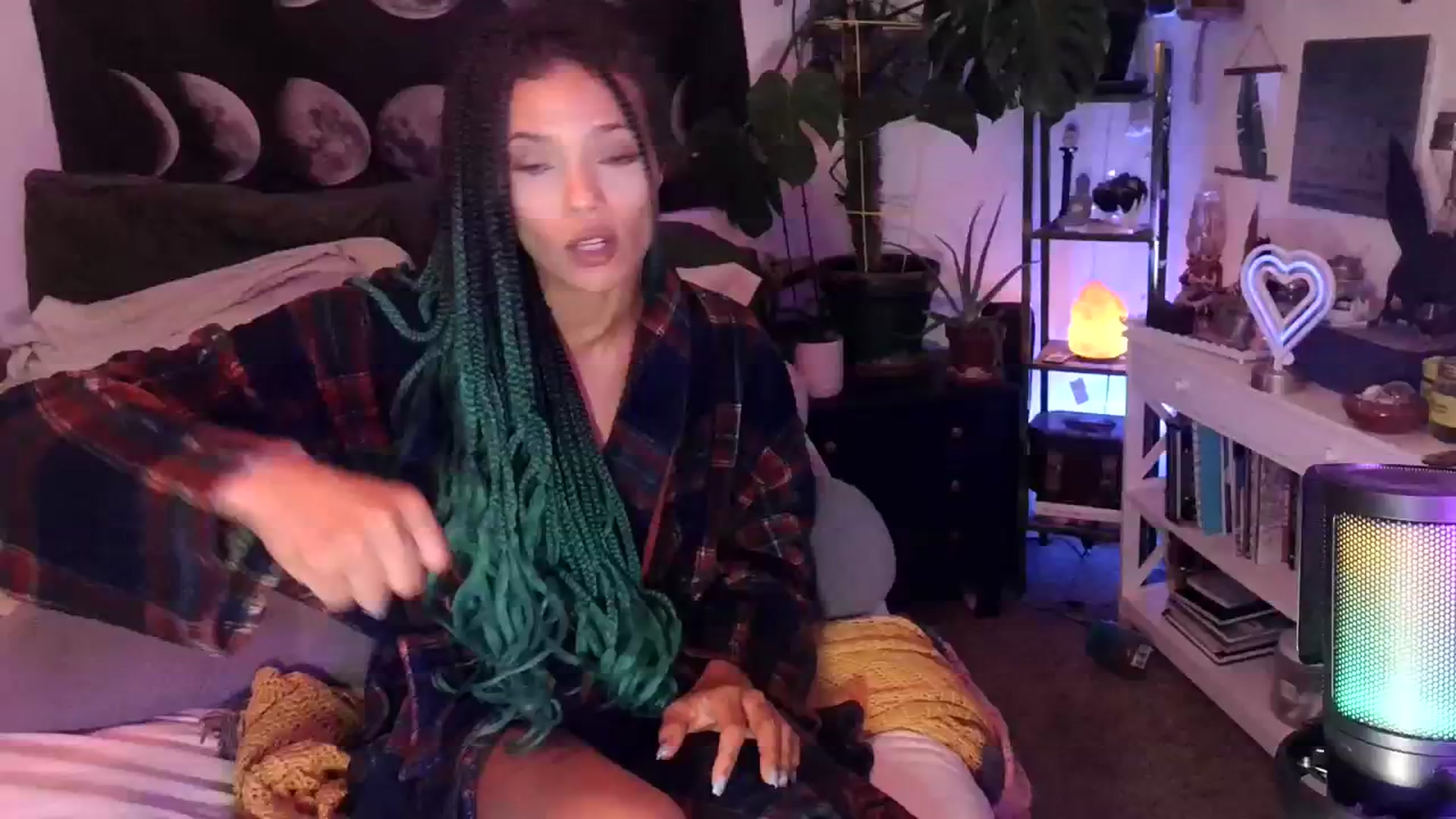 Gallery image thumbnail from LunarLexxx's myfreecams stream on, 03/24/2024, 10:28 image 12 of 20