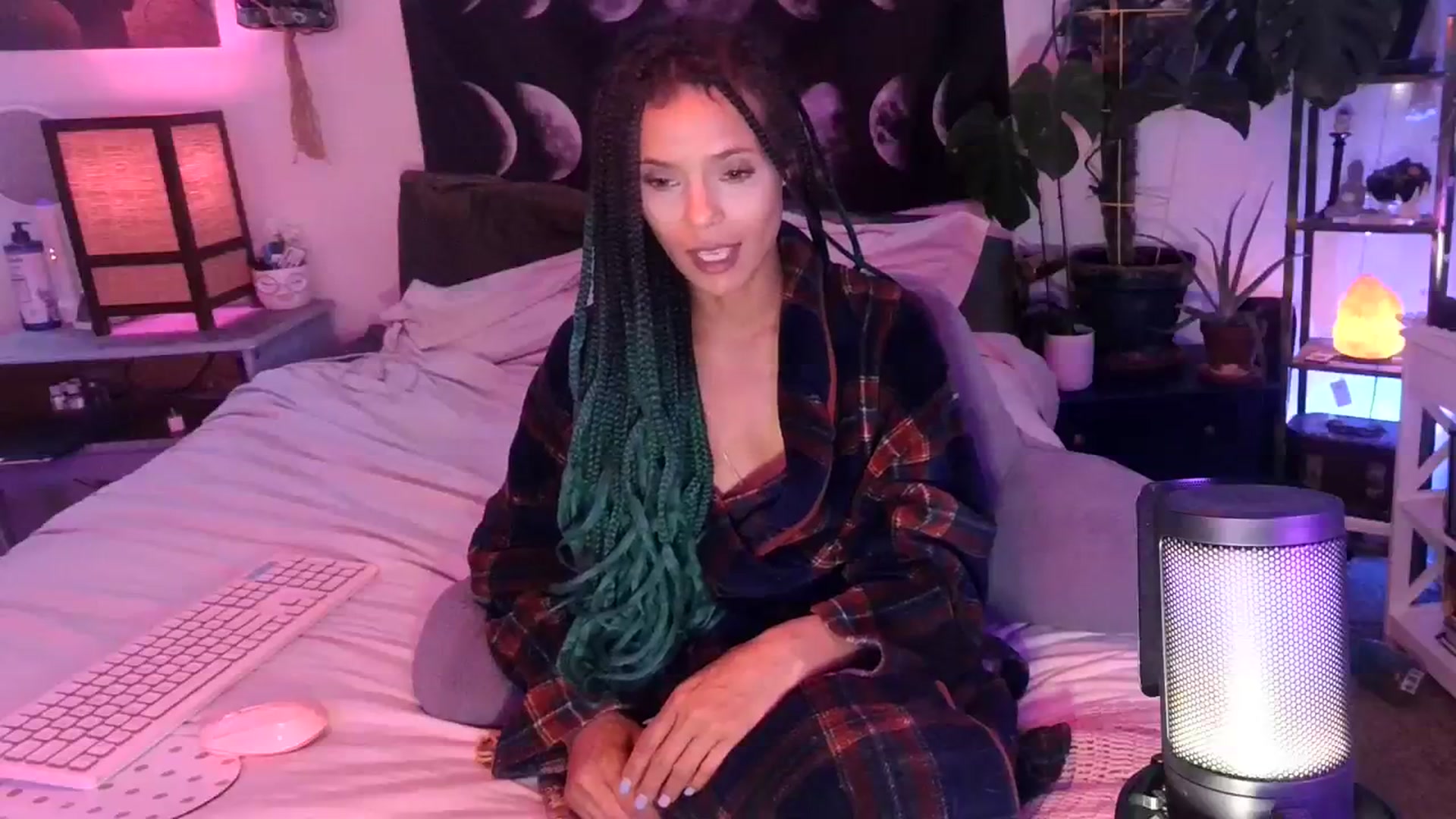 Gallery image thumbnail from LunarLexxx's myfreecams stream on, 03/24/2024, 10:28 image 18 of 20