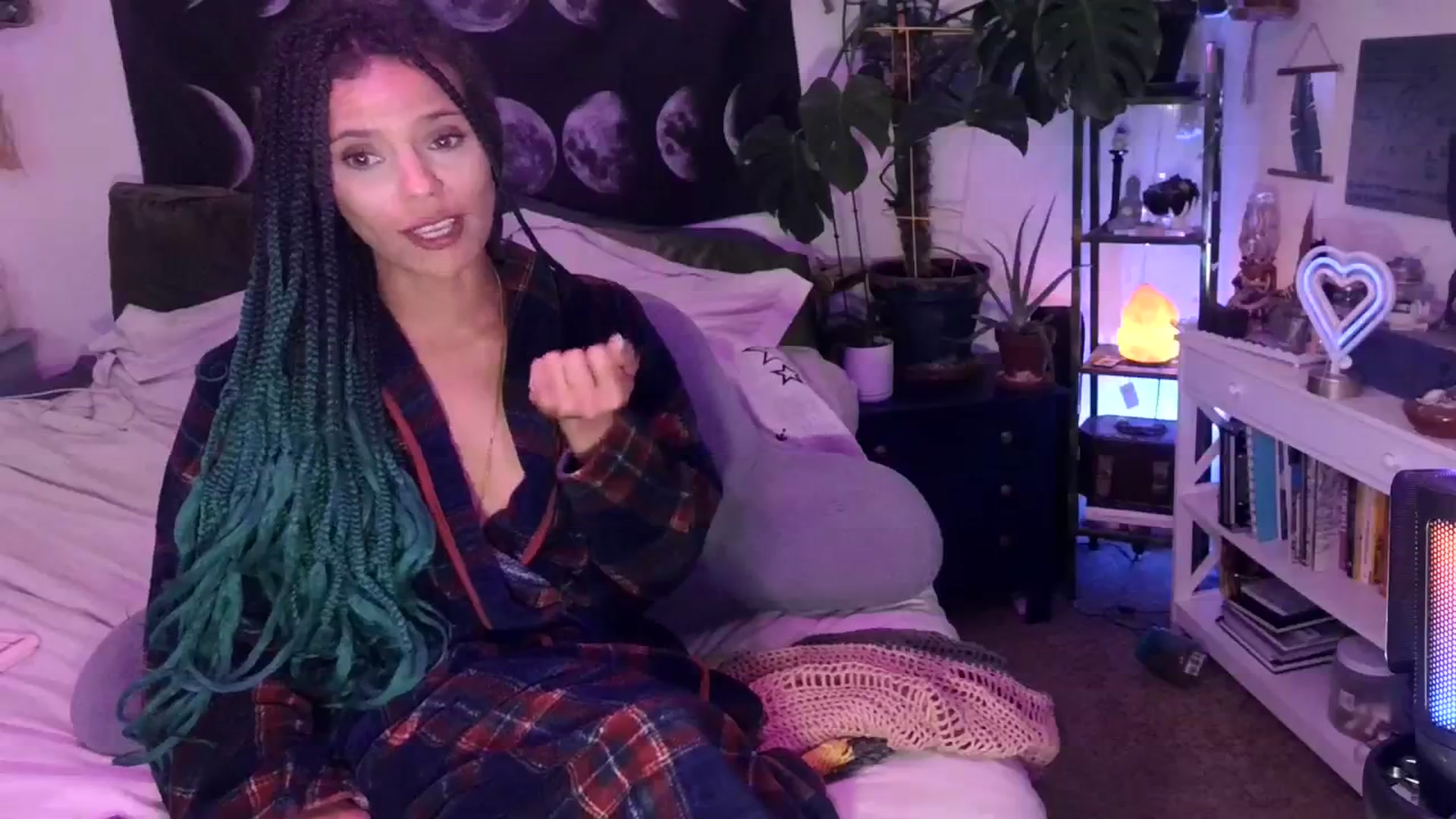 Gallery image thumbnail from LunarLexxx's myfreecams stream on, 03/24/2024, 10:28 image 7 of 20