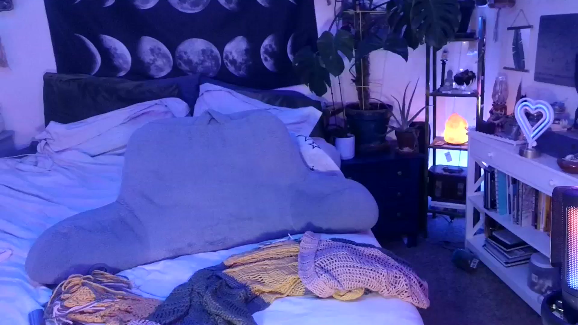 Gallery image thumbnail from LunarLexxx's myfreecams stream on, 03/24/2024, 10:28 image 5 of 20