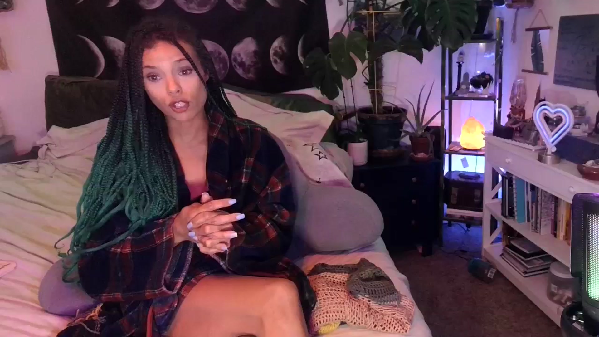 Gallery image thumbnail from LunarLexxx's myfreecams stream on, 03/24/2024, 10:28 image 2 of 20