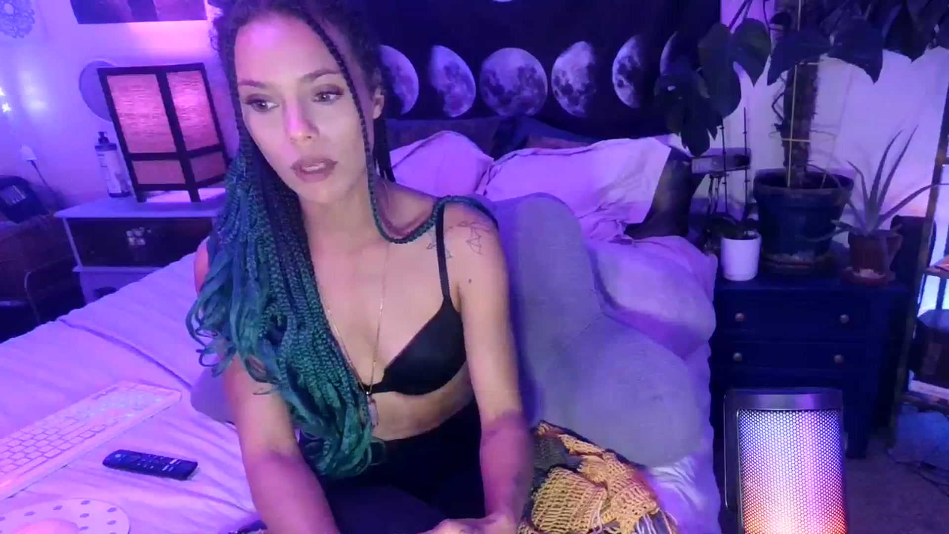 Gallery image thumbnail from LunarLexxx's myfreecams stream on, 03/26/2024, 08:49 image 11 of 20